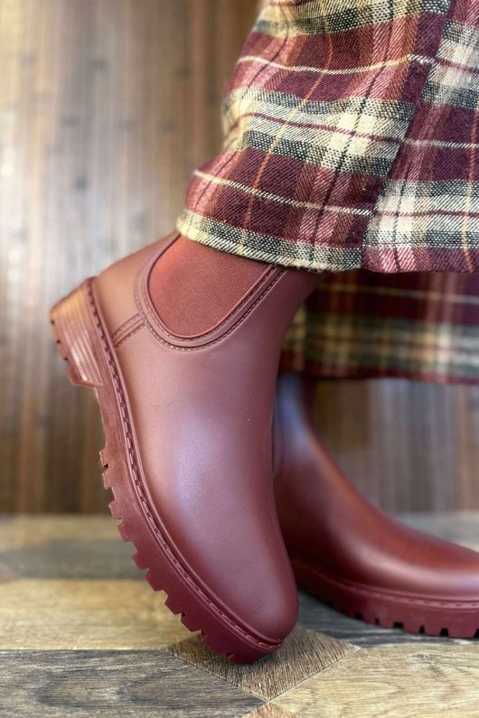 Highland Rain Boot Burgundy